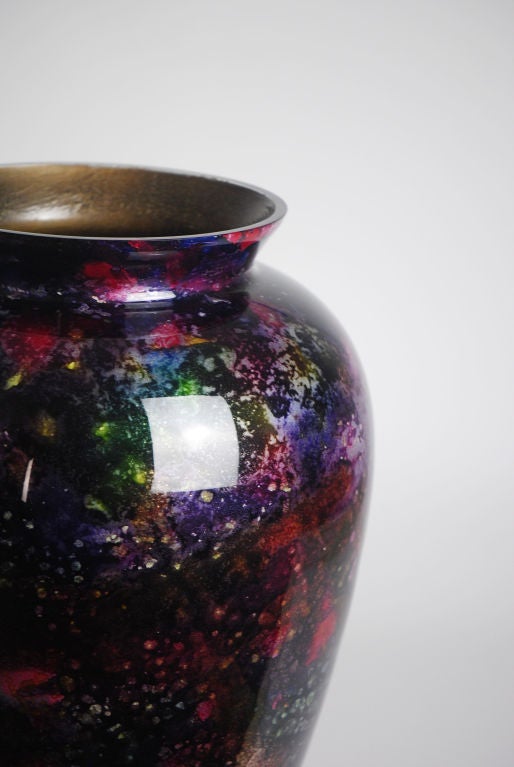 Reverse-Decorated French Verre Églomisé Vase