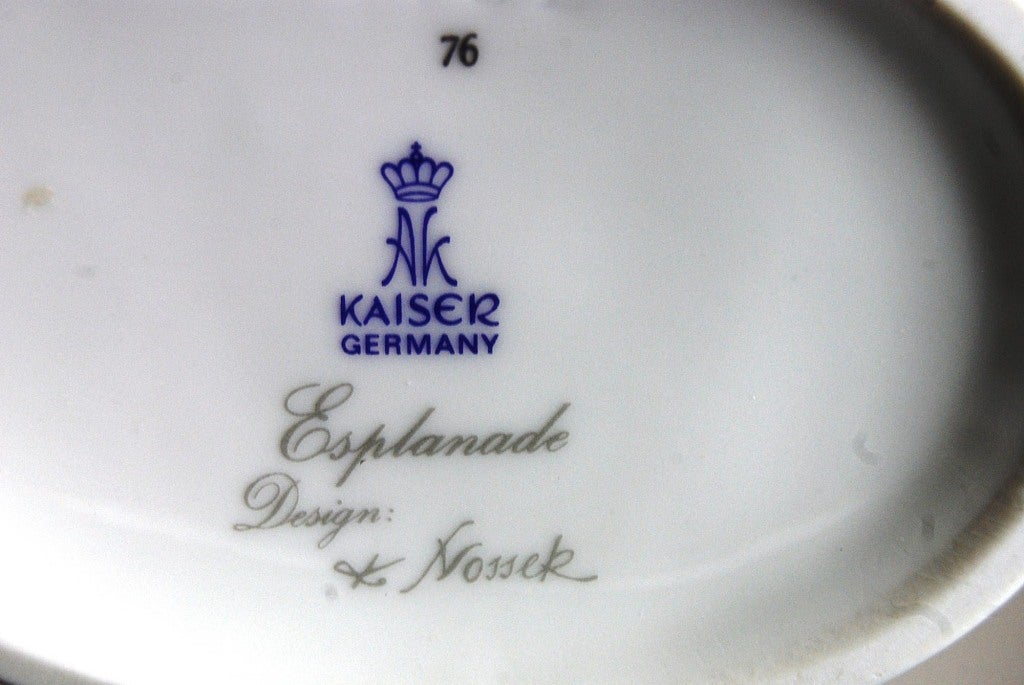Cylinder-Form Porcelain Vase by AK Kaiser For Sale 1