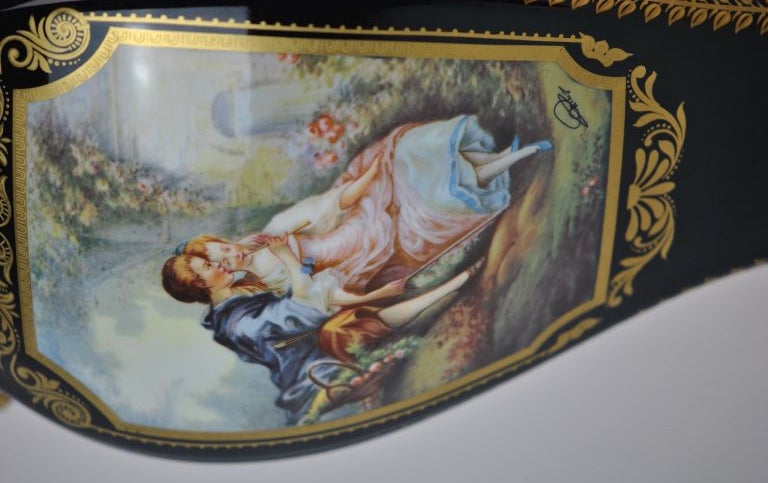 Urne couverte italienne de style Sèvres par A.C.C.