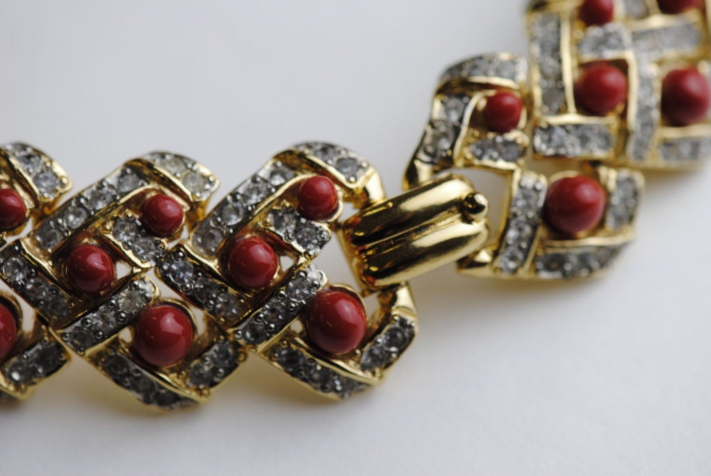 20th Century Italian Choker Necklace and Clip Earrings by Vogue Bijoux For Sale