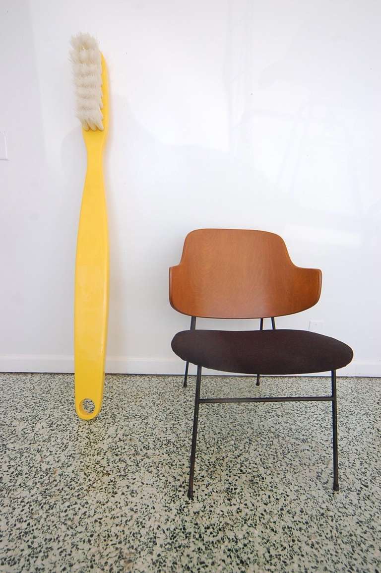 USA, c.1983. Vintage bright yellow  80s Pop Art Toothbrush, Monumental, by Think Big NYC. Same Company C.Jere Contributed Large Kitchen Utensils. Wonderful and Very Rare Vintage Pop-Art Relic, Survivor.

W: 58 in.