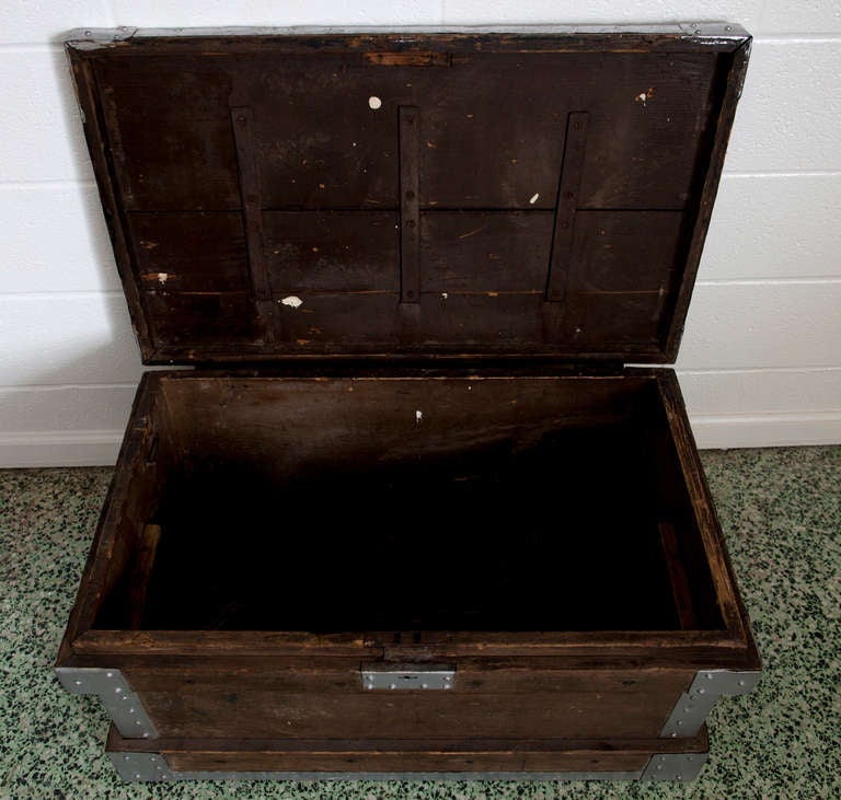 Industrial Vintage Metal and Wood Trunk Table 2