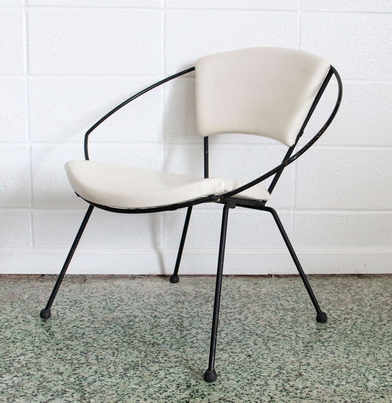 Mid-Century Modern Chaise à cerceau du milieu du siècle par John Hauser pour Ironworks