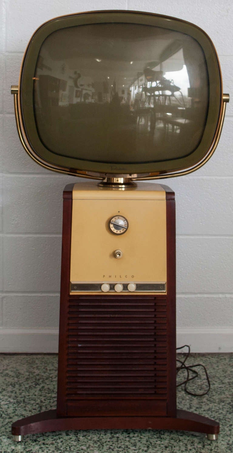 Beautiful original Philco Predicta swivel-screen Barber Pole console. Cosmetically in very good original condition and unrestored electronically. This is a great example of this iconic vintage television.