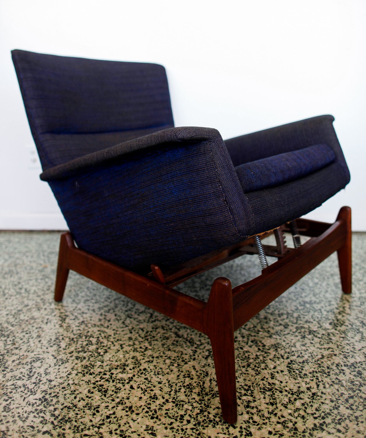 Rare Reclining Mid-Century Modern Lounge Armchair by Dux 3
