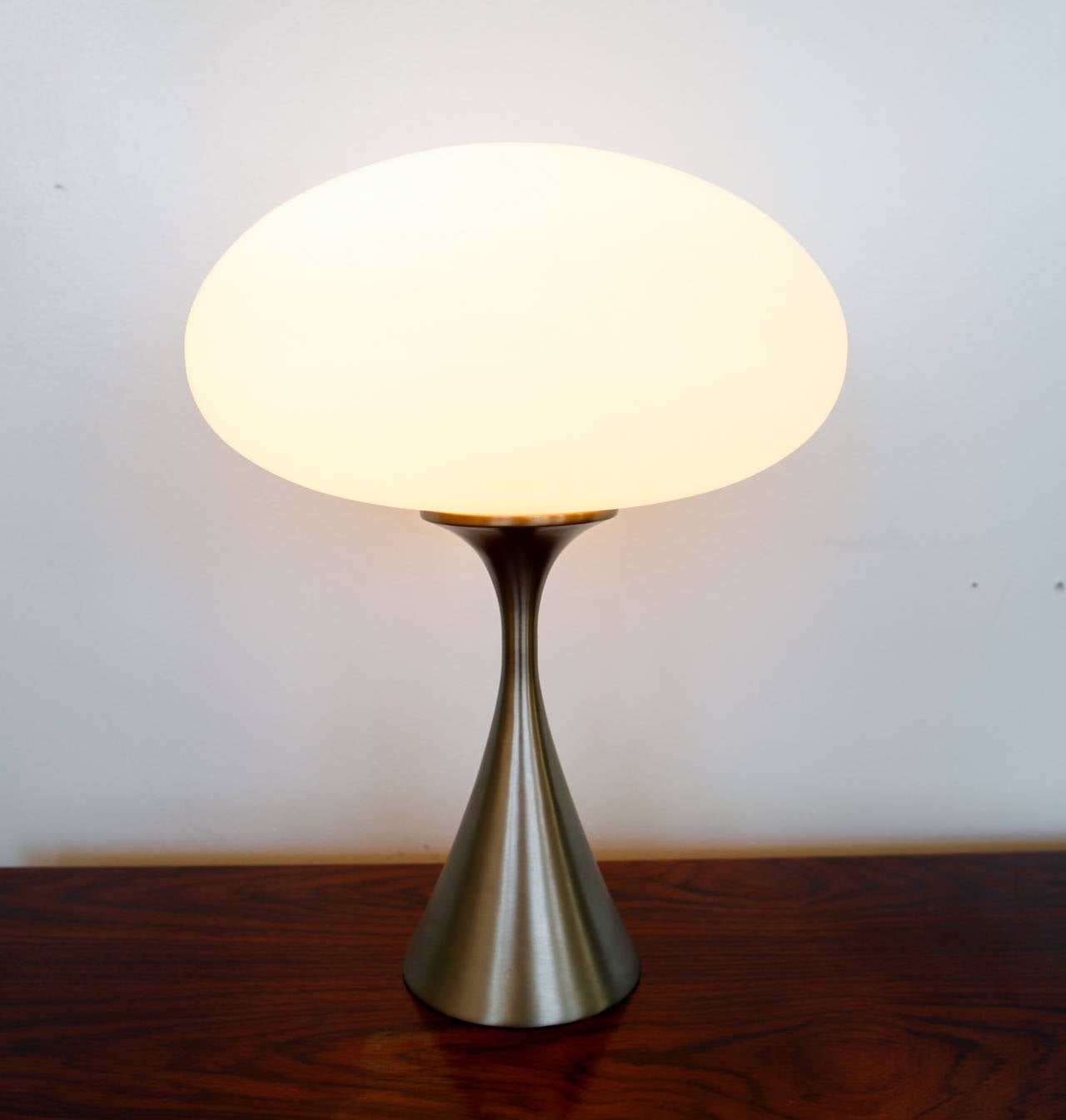 Very nice midcentury Laurel table lamp with white Murano glass shades and polished chrome base.