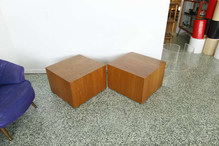 Mid-Century Modern Pair of Pedestal Display End Tables after Milo Baughman