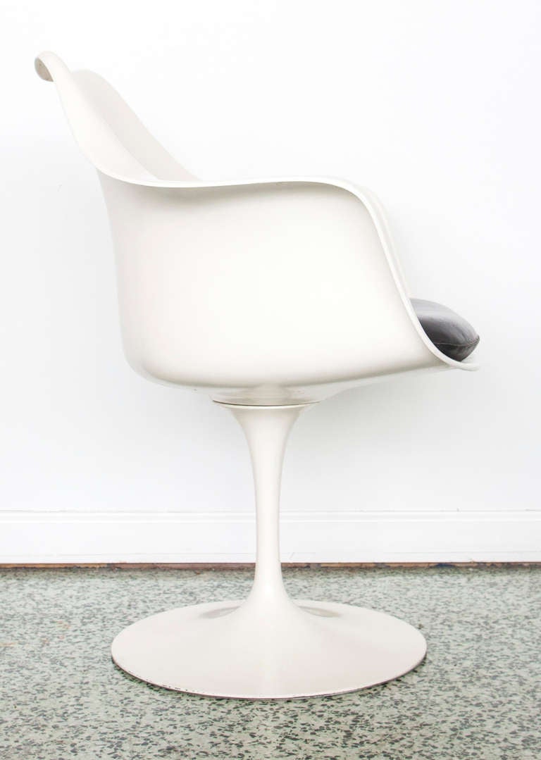 Four Saarinen Tulip Dining Chairs for Knoll 3