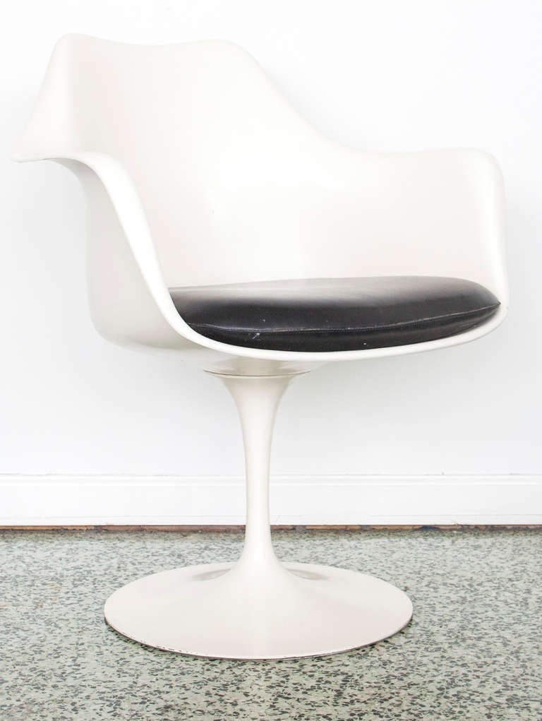 Four Saarinen Tulip Dining Chairs for Knoll 4