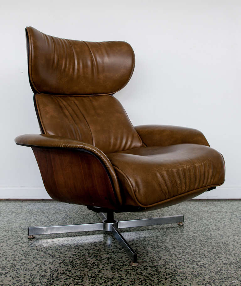 Danish Leather and Bentwood Reclining Lounge Chair by Plycraft 1