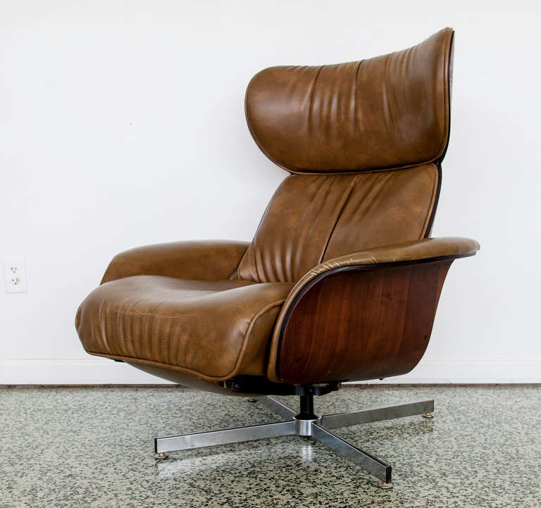 plycraft eames-style recliner with built-in footrest