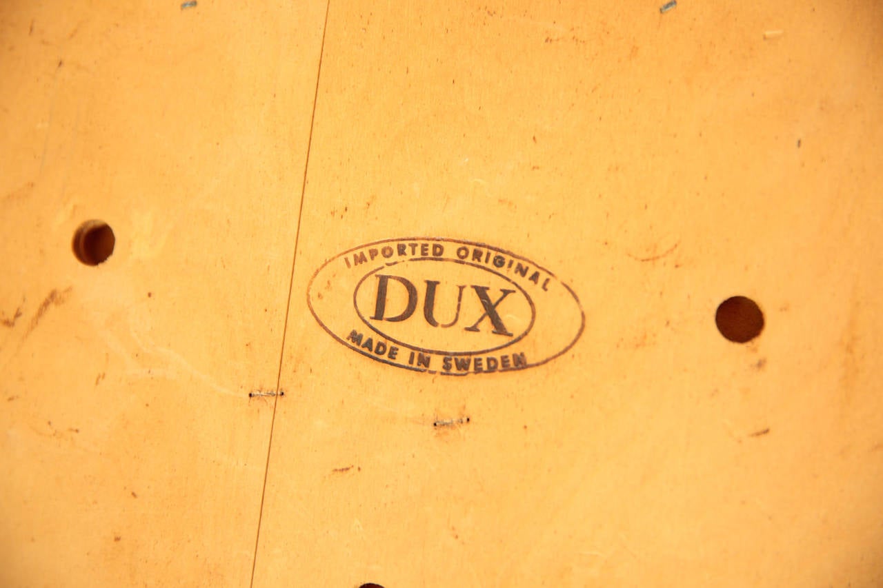 DUX-Esstisch im Zustand „Gut“ in St. Louis, MO