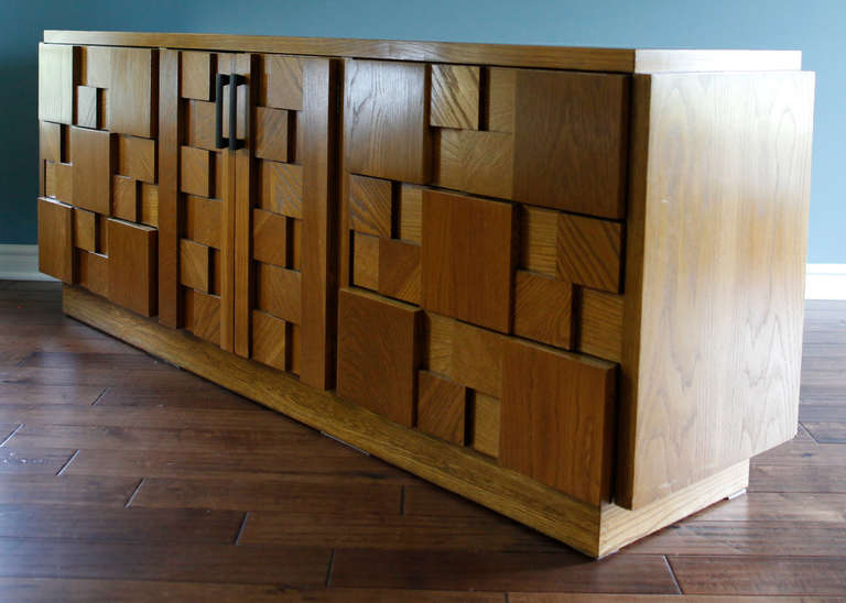 Lane Brutalist Paul Evans Style Dresser Credenza In Excellent Condition In St. Louis, MO