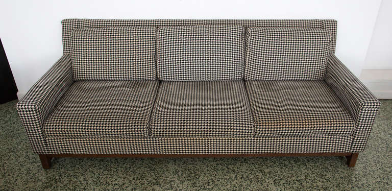 houndstooth couch