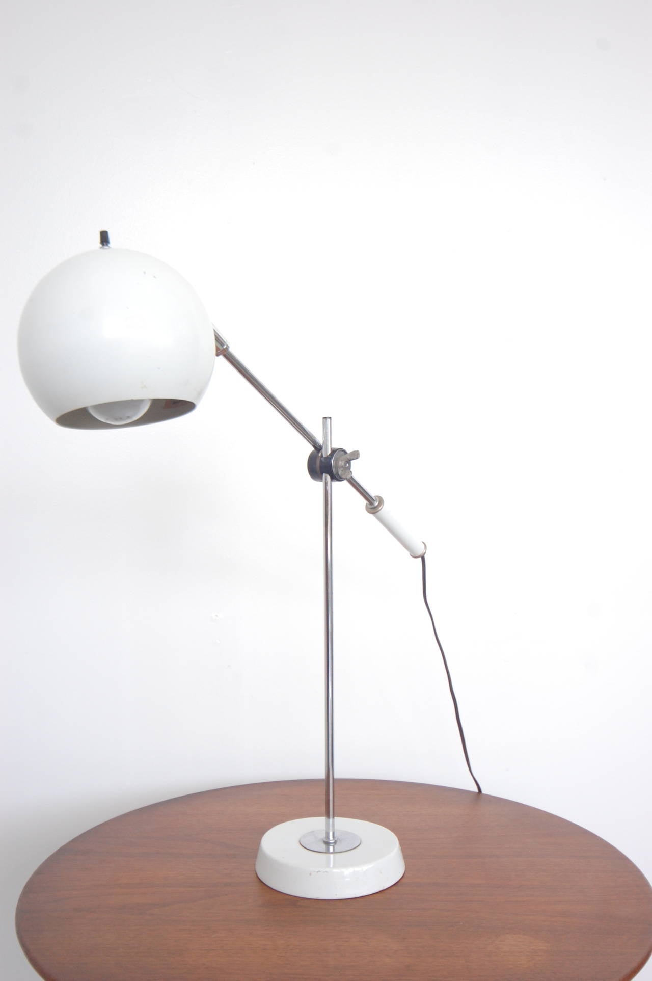 White Lightolier Ball Table Desk Lamp 3