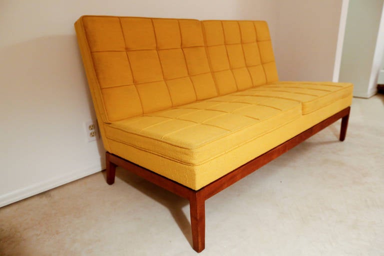 Florence Knoll for Knoll Sofa In Excellent Condition In St. Louis, MO