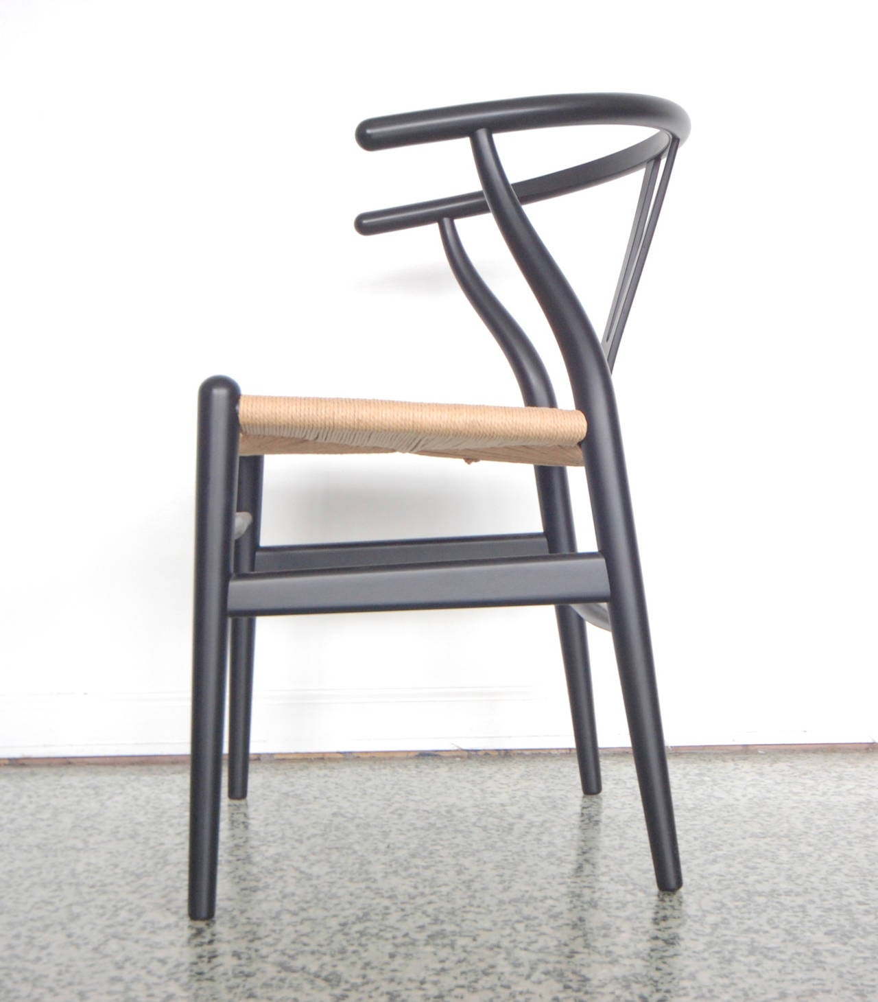 Mid-Century Modern Set of Four Hans Wegner Wishbone Chairs, CH24