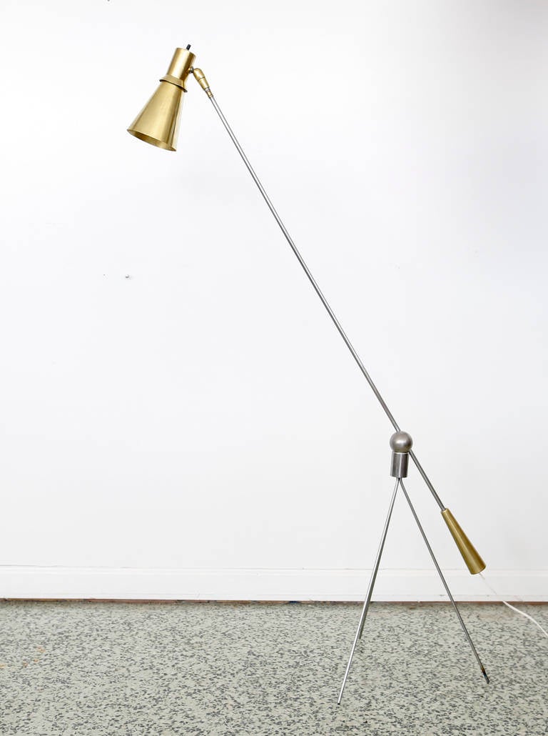 Rare Gilbert Watrous MoMA design competition Heifetz floor lamp. Arm balances on a magnetic ball and rotates 360 degrees, it has steel contour balance and shade. Amazing mid-century floor lamp. Newer shade.