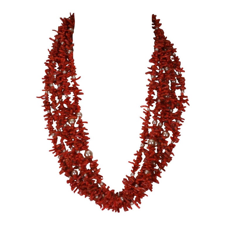 Halskette aus Koralle und Perle mit Zweigen im Angebot
