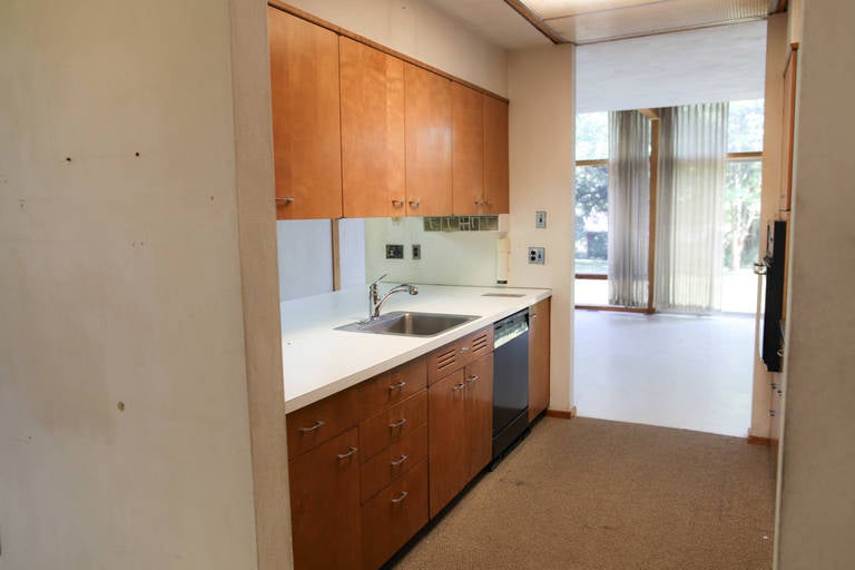 Mid-Century Modern Eames-Style Box House by Architect Mitsu Otsuji, .9 Acres 1