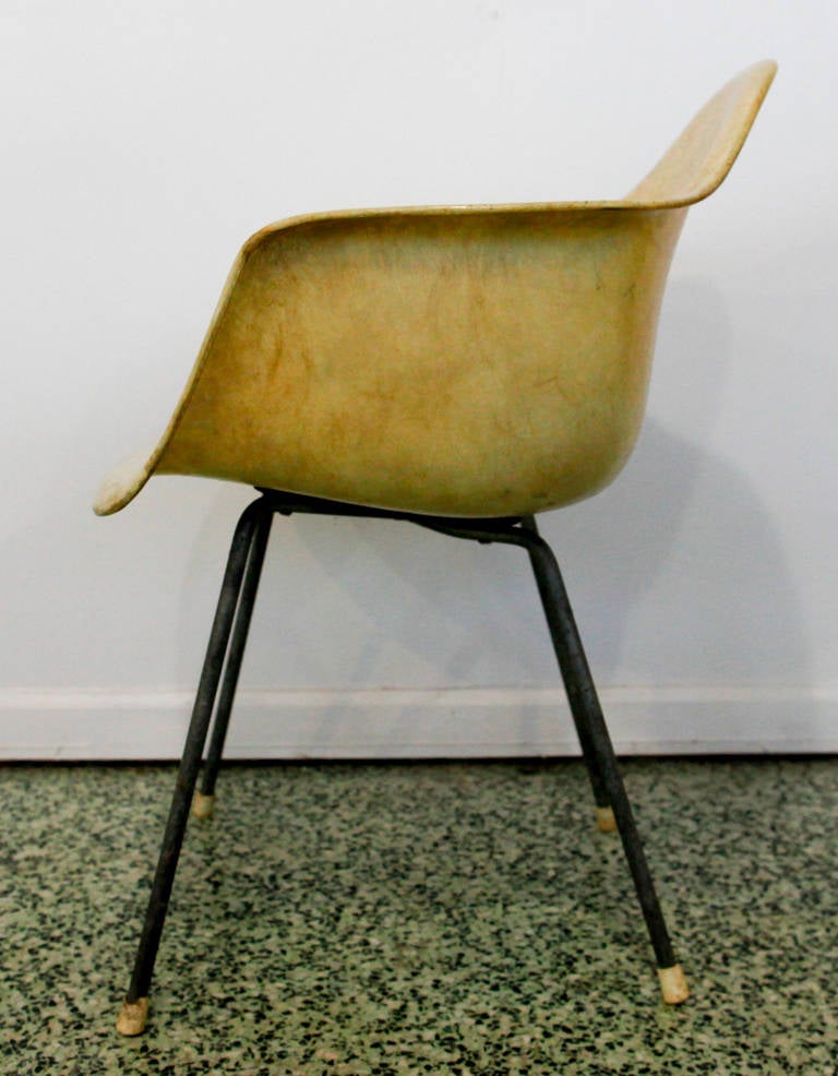 Set of Parchment White Original Zenith Rope-Edge Eames Chairs for Herman Miller In Good Condition In St. Louis, MO