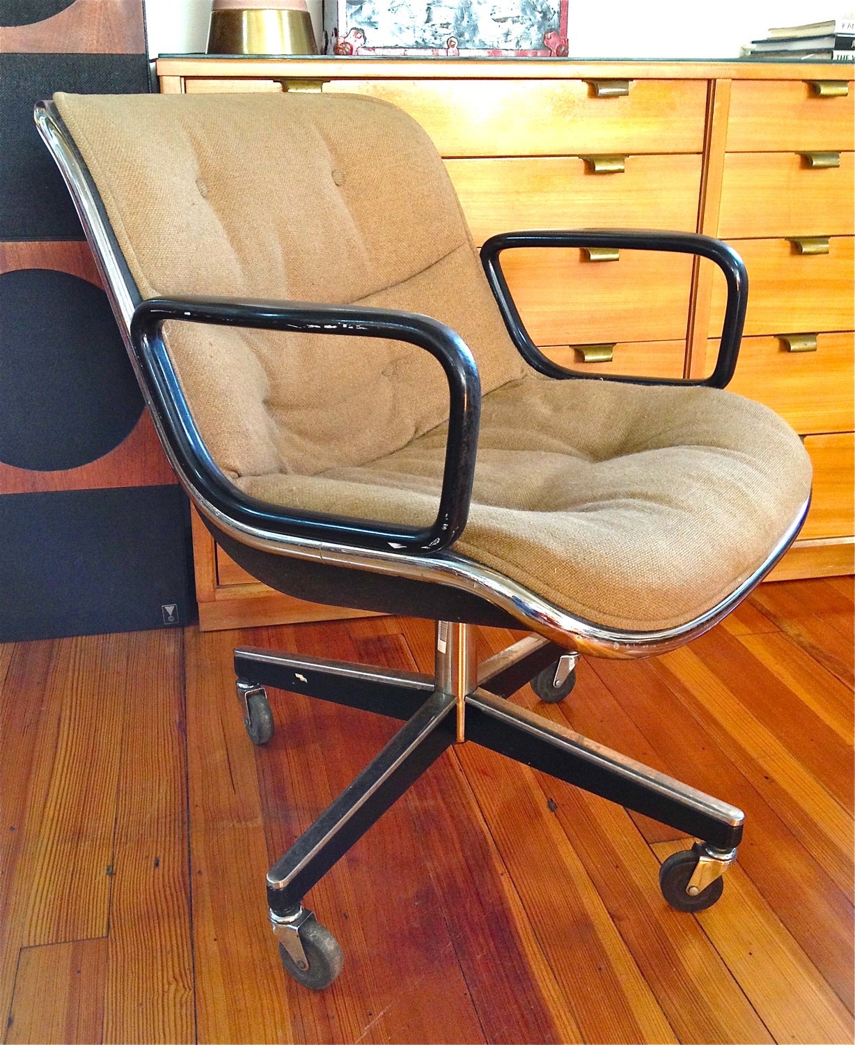 6 Charles Pollack for Knoll executive office chairs