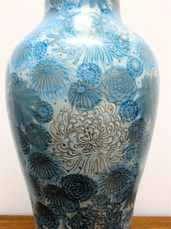 Blue Chrysanthemum Porcelain Lamp by Marbro In Excellent Condition In St. Louis, MO