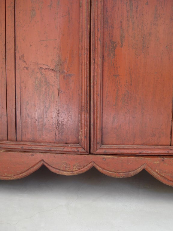 Early 20th Century Mexican Painted Pine Armoire In Excellent Condition In San Miguel Allende, GTO