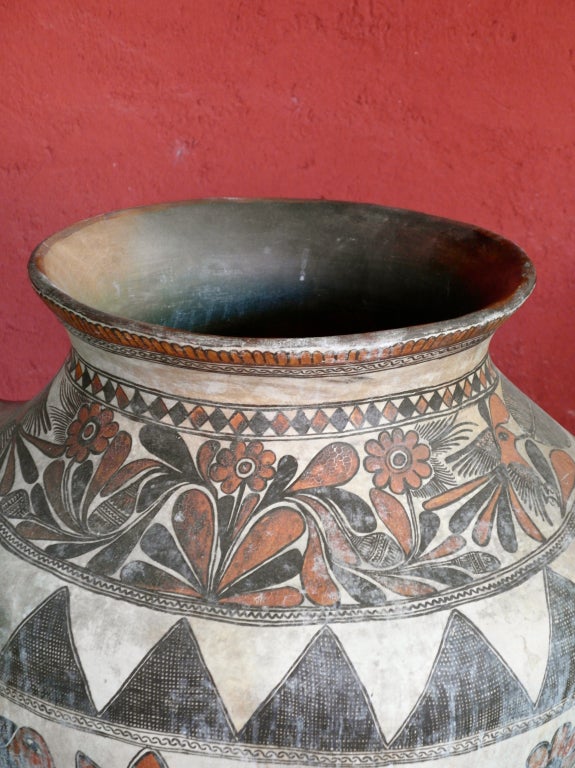 Monumental Olla Water Jug