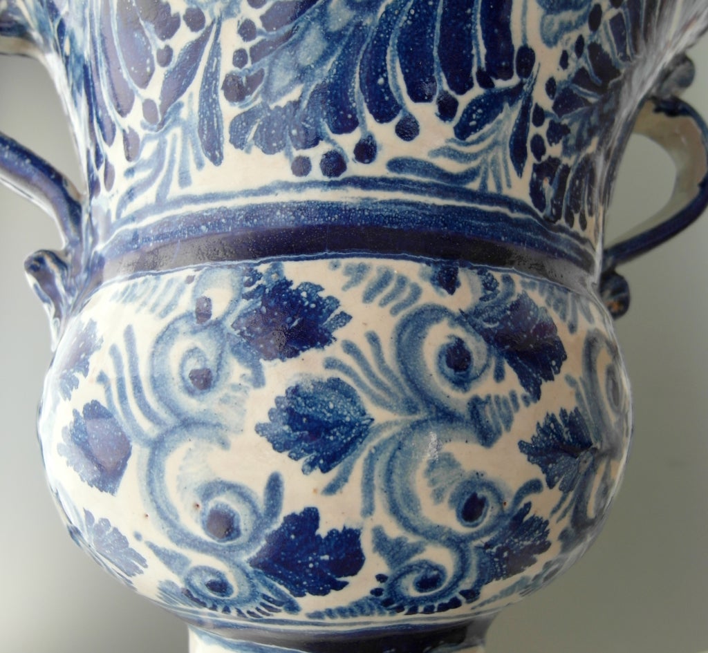 Mexican Rare Blue and White Talavara Flower Pot