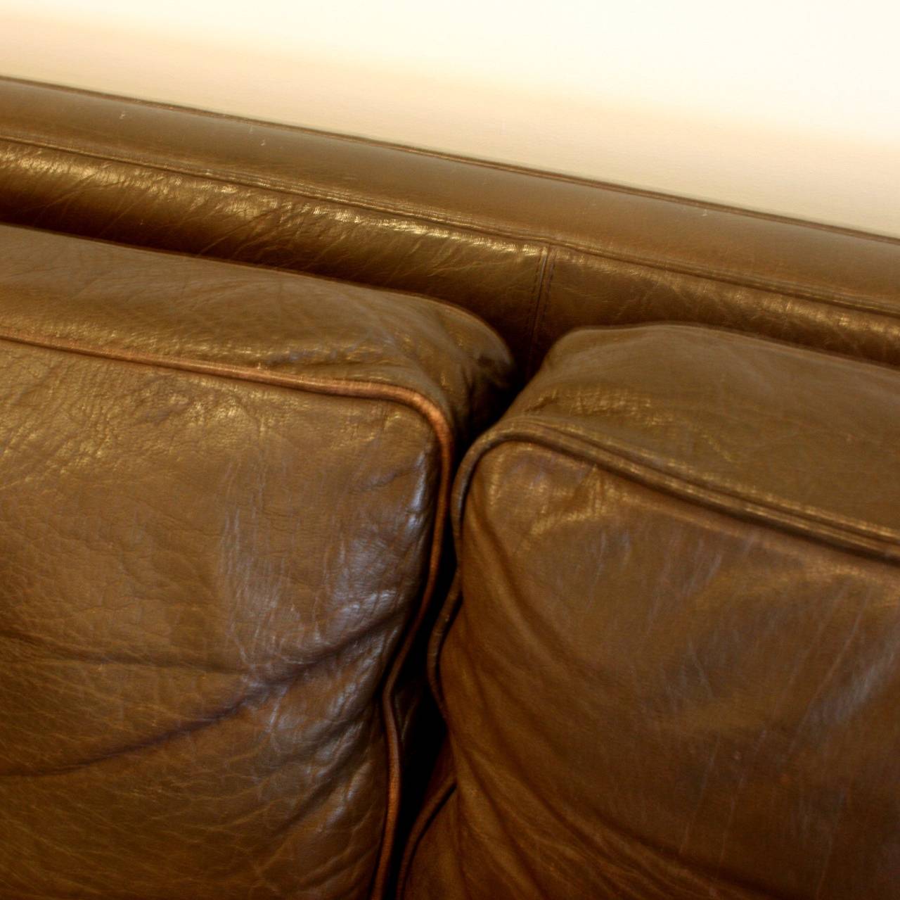 1960s Danish Leather Two-Seat Sofa In Good Condition In Vancouver, BC