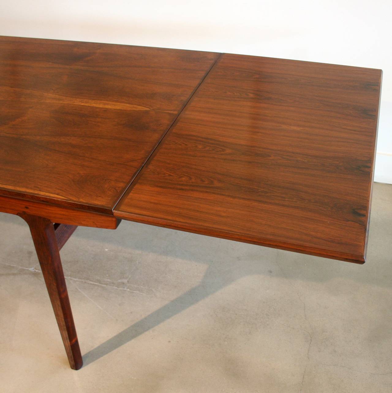 Vintage Danish Rosewood Dining Table 3