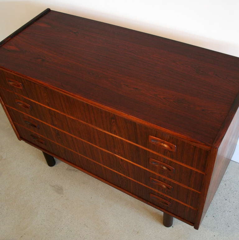 Vintage Rosewood Chest of Drawers 1