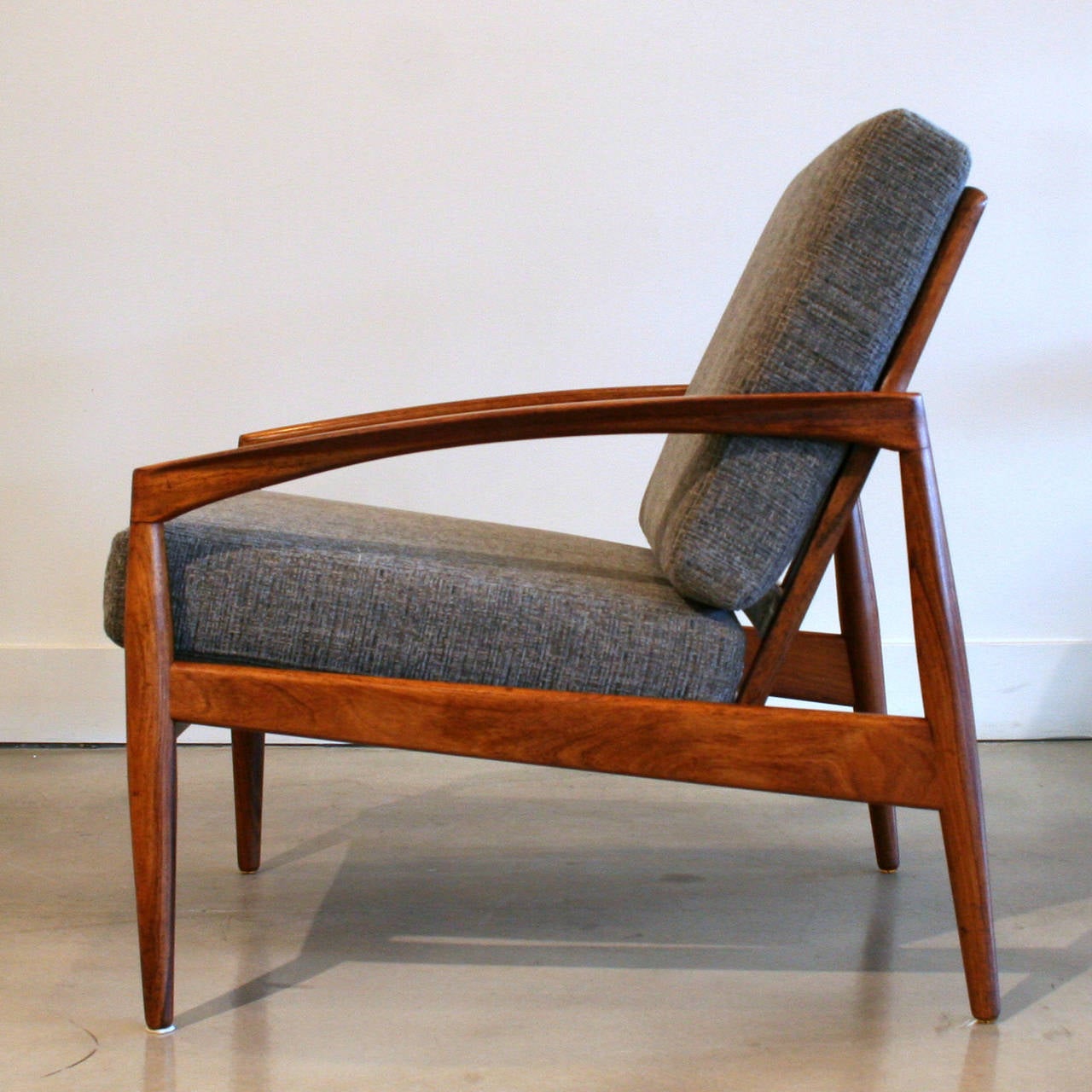 Vintage Rosewood Lounge Chair 1