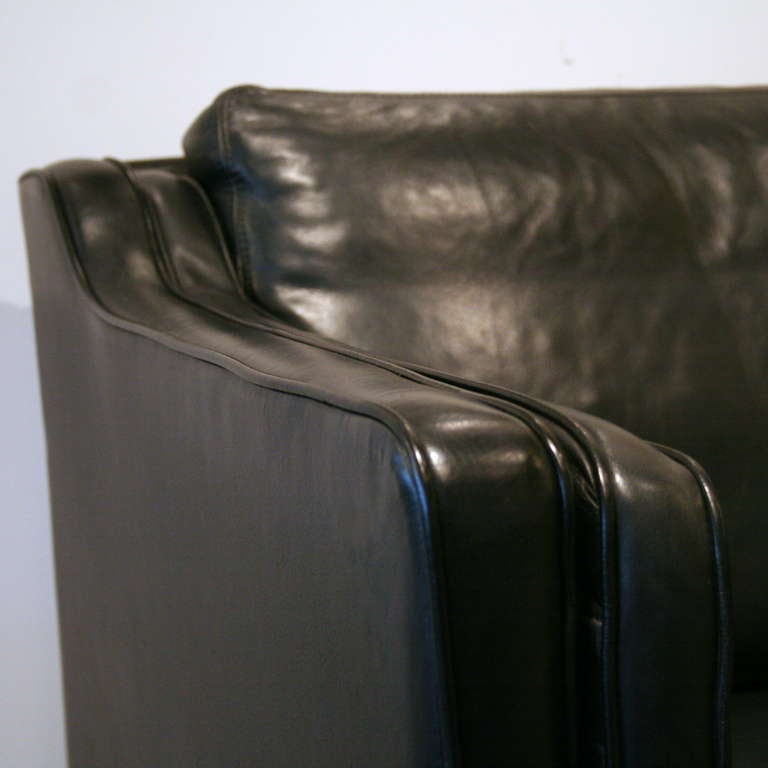 Mid-20th Century Vintage Danish Leather 2-Seat Sofa