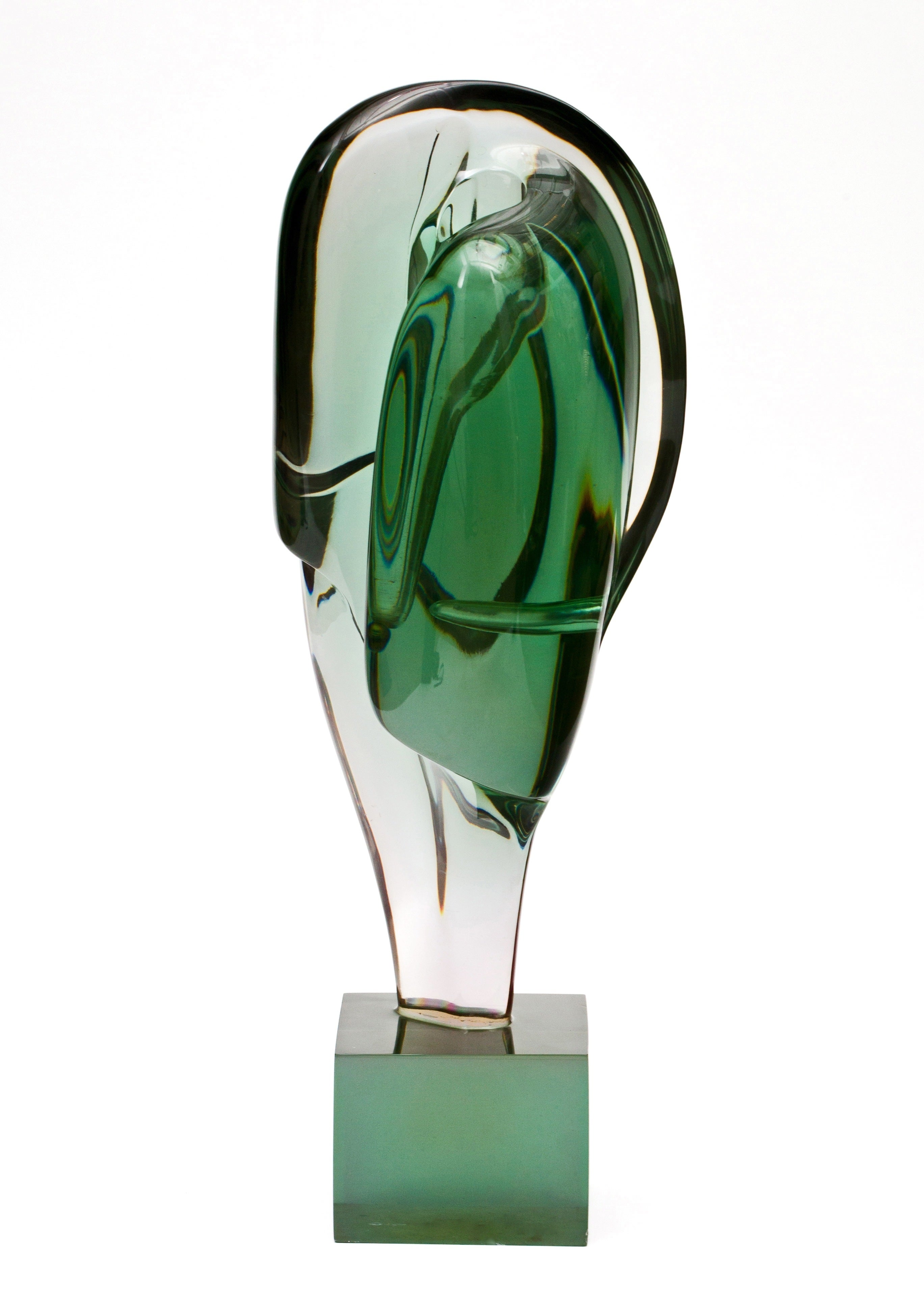 Superbe sculpture en Lucite des années 70 réalisée par Henry Guerriero