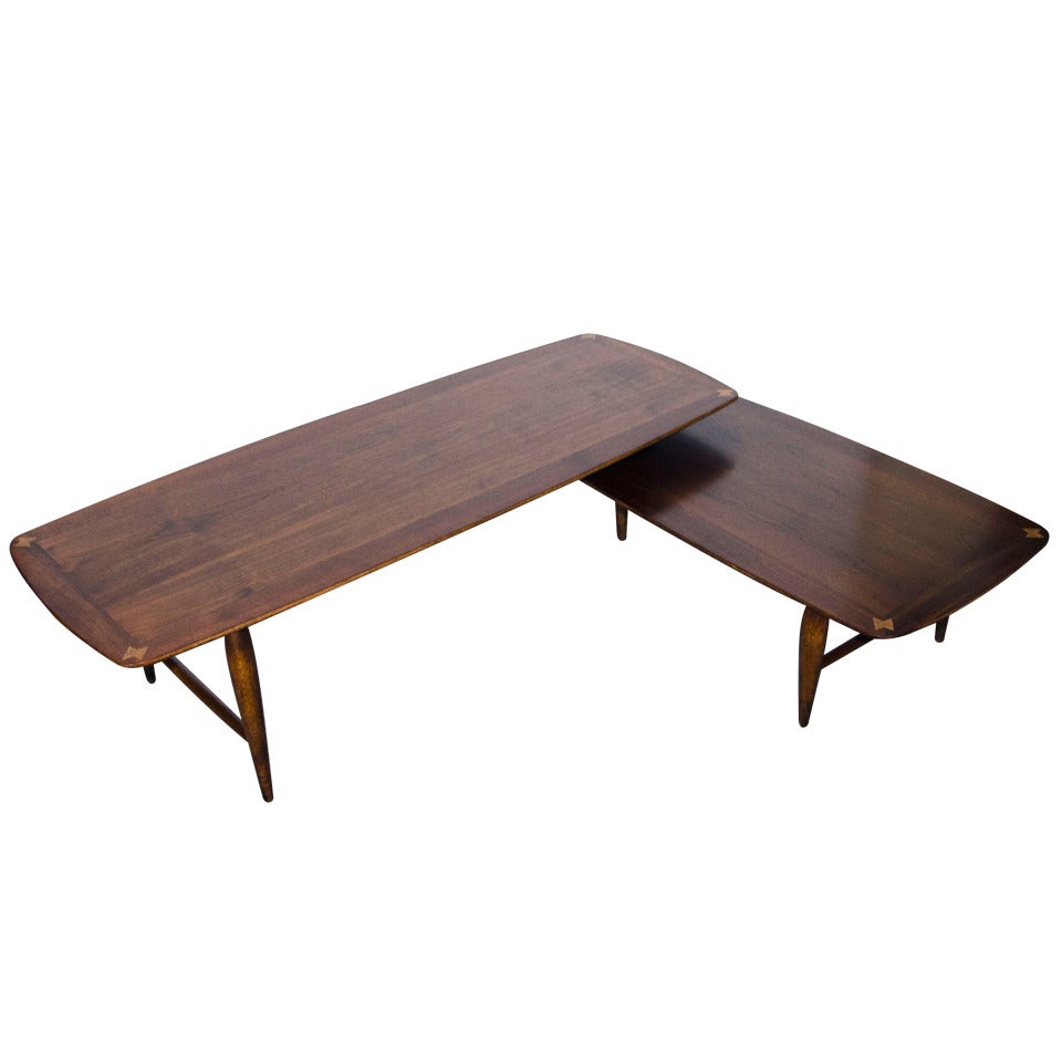 Table basse en noyer du milieu du siècle - extensible