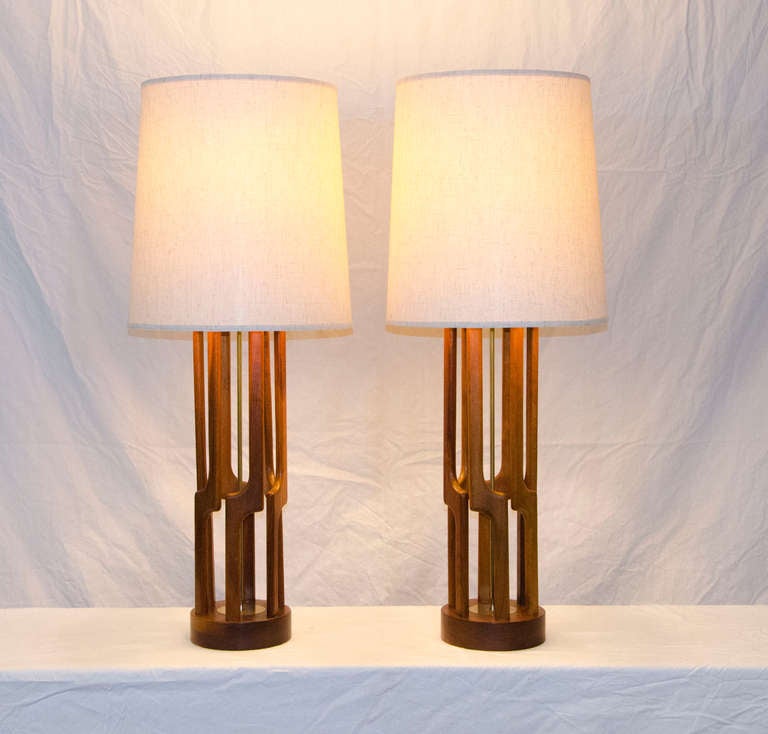 Mid-Century Modern Pair of Large Mid Century Lamps - Modeline Style