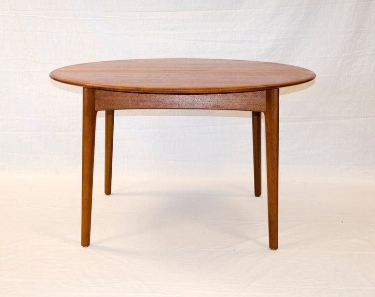 Round Teak Dining Table Danish Two Leaves At 1stdibs Round Teak Dining Table Danish Two Leaves 3
