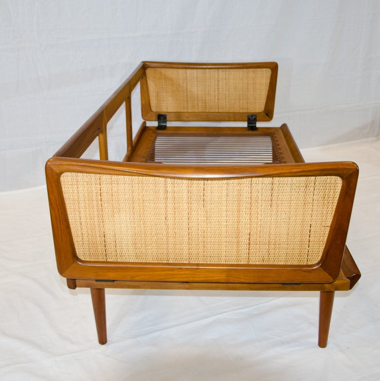 20th Century Danish teak Sofa/Settee/Daybed - Peter Hvidt