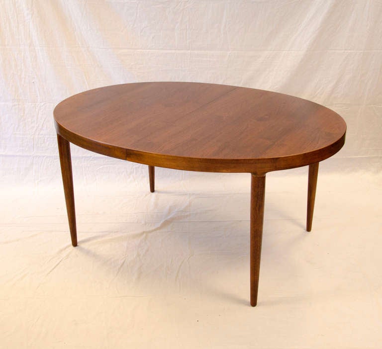 Mid-Century Modern Mid Century Oval Walnut Dining Table - MM Moreddi