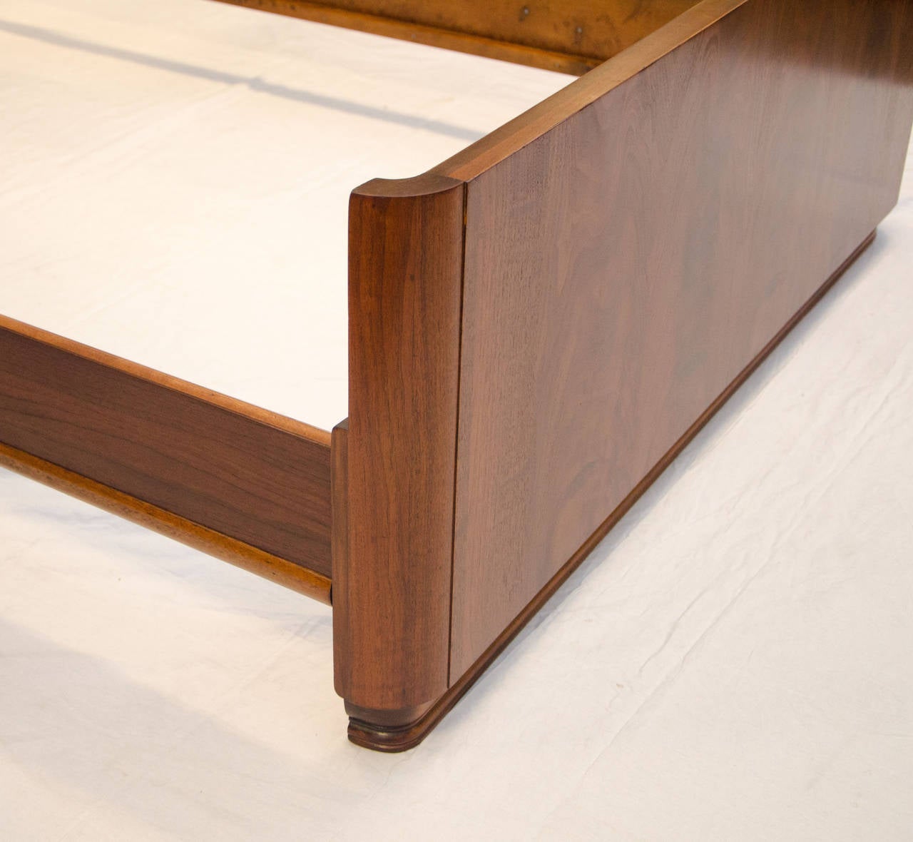 Art Deco Mid Century Full-Size Burled Walnut Bed In Good Condition In Crockett, CA