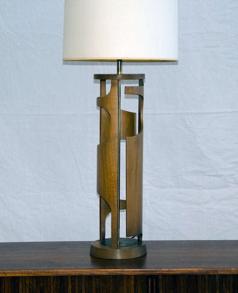 Mid Century Modeline Table Lamp In Good Condition In Crockett, CA