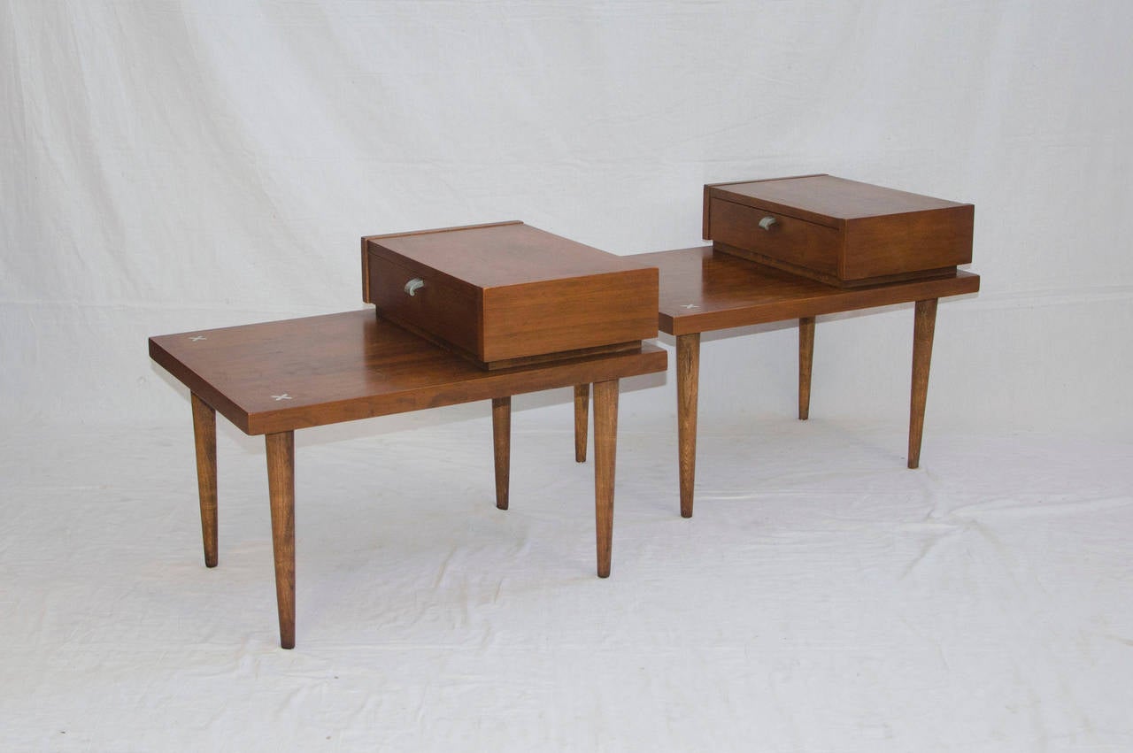 20th Century Pair of Walnut Mid Century End Tables - American of Martinsville