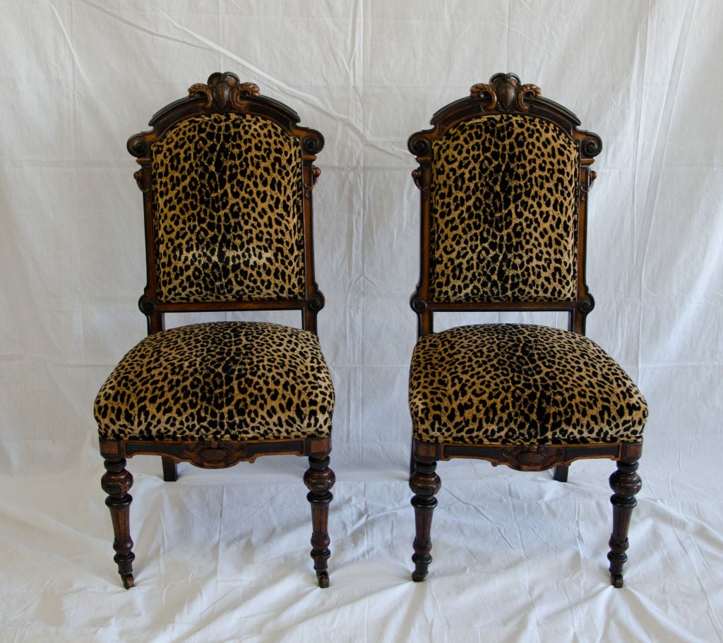 19th Century American Victorian Walnut Dining Chairs 2