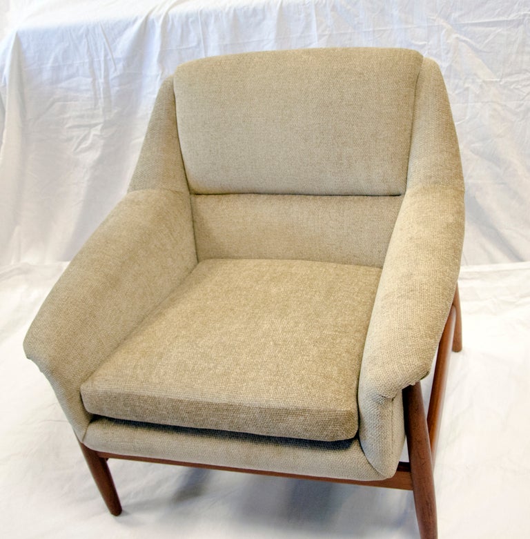 Mid-20th Century Danish Dux Style Lounge Chair Teak Frame