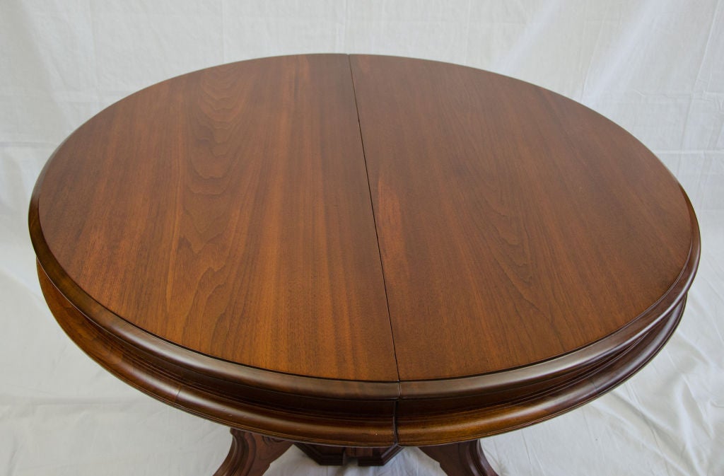 19th Century American Victorian Walnut Dining Table In Good Condition In Crockett, CA