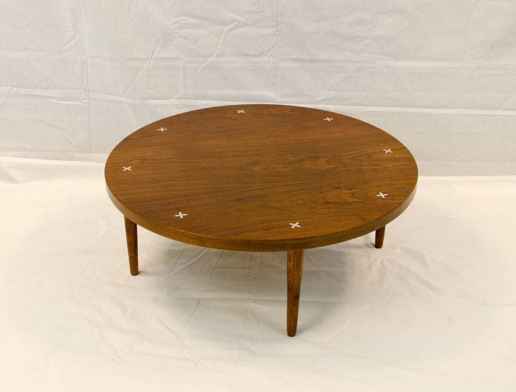 Nice circular coffee table with stainless inlays. Legs removable for shipping. beautiful walnut grain pattern