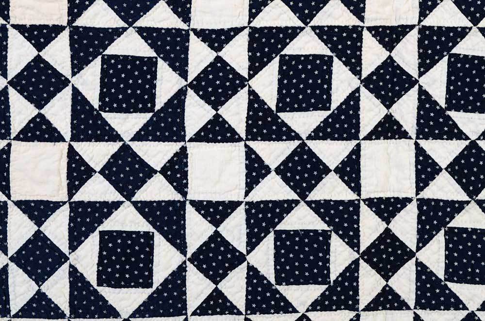 Multiple Pattern Variable Stars Quilt In Excellent Condition In Darnestown, MD