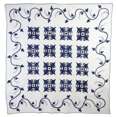 True Lover's Knot Applique Quilt with Trapunto